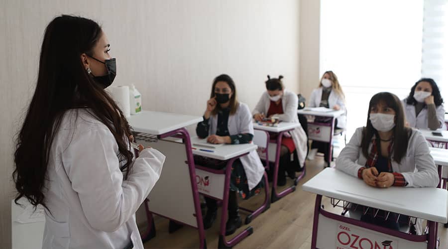MEB Onaylı Güzellik Uzmanlığı Eğitimi